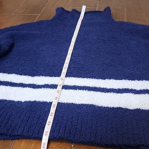UGG Womens Longsleeve Plush Mockneck Blue White Stripe Sweater - Picture 6 of 11